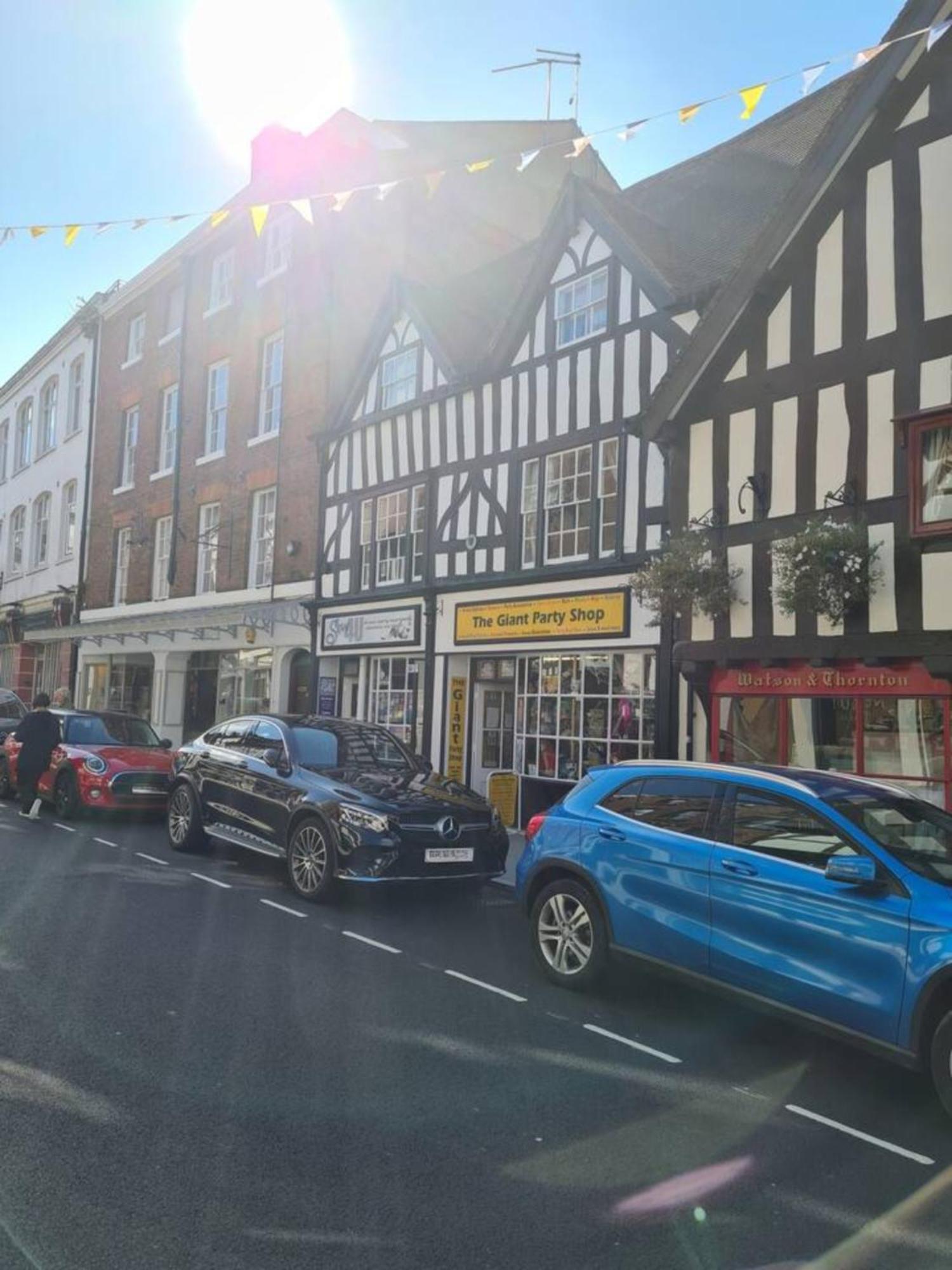 Cosy Corner - Town Centre Flat With Free Nearby Parking Appartement Shrewsbury Buitenkant foto