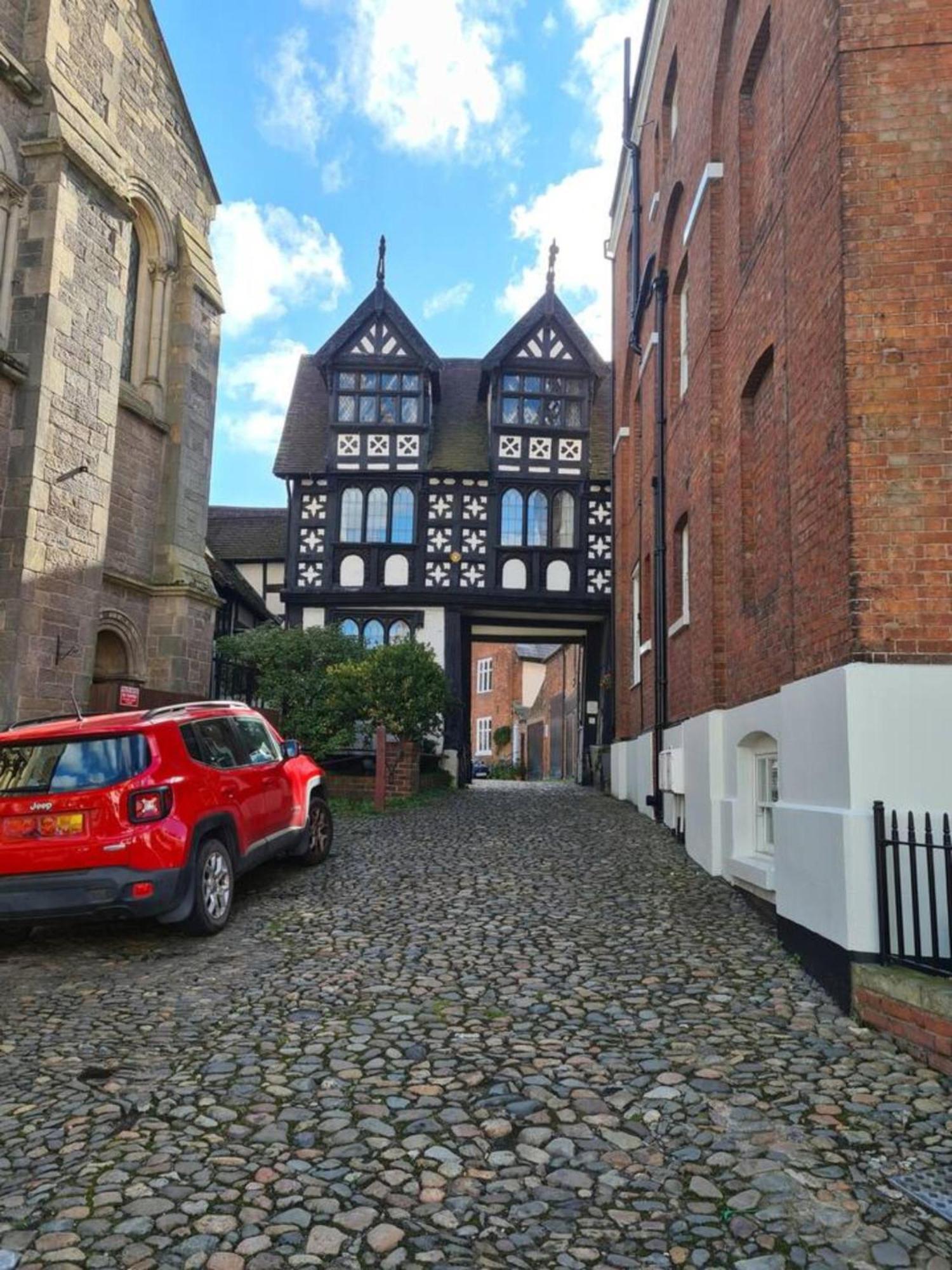 Cosy Corner - Town Centre Flat With Free Nearby Parking Appartement Shrewsbury Buitenkant foto